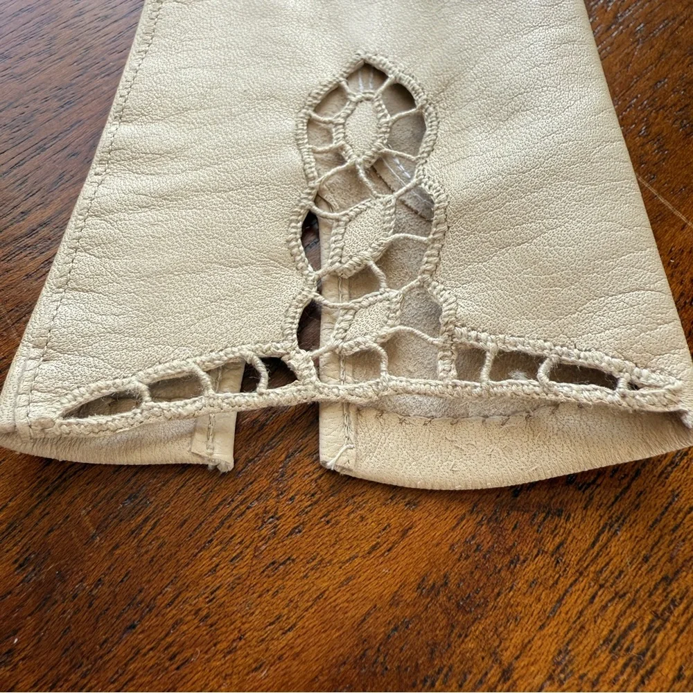 Vintage Cream Kid Leather Gloves LIKE NEW!